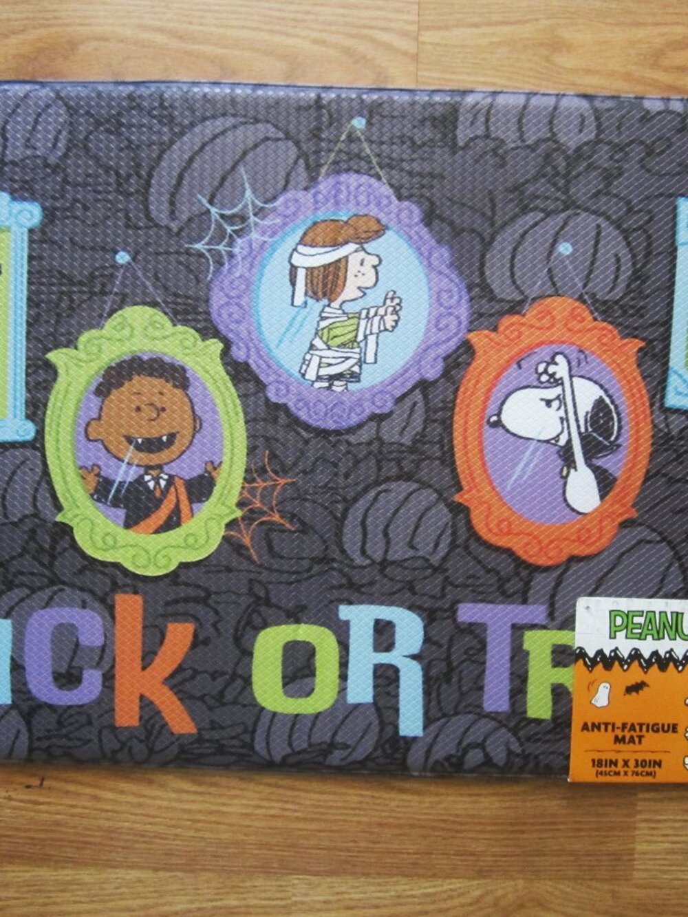 Snoopy Charlie Brown Peanuts Halloween Trick or Treat Anti-Fatigue Mat Kitchen - Picture 2 of 6